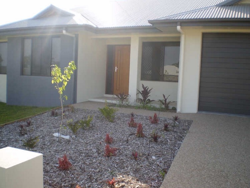 59 Rattray Street ***, Bushland Beach QLD 4818