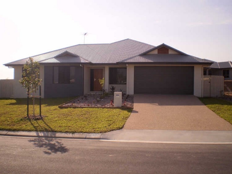 59 Rattray Street ***, Bushland Beach QLD 4818