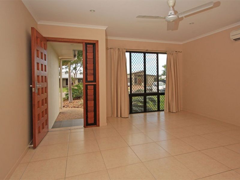 1 Kroymans Drive, Mount Louisa QLD 4814