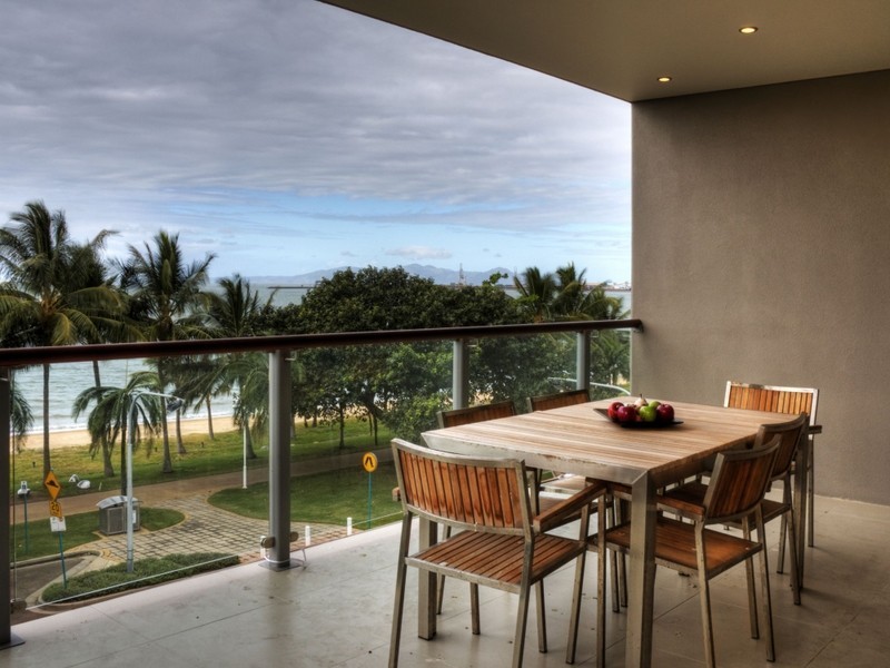 2/106 The Strand ***, Townsville QLD 4810