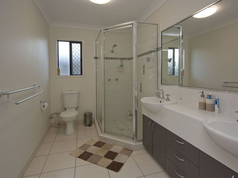 28 Wexford Crescent, Mount Low QLD 4818