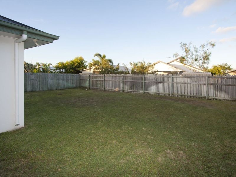 28 Wexford Crescent, Mount Low QLD 4818