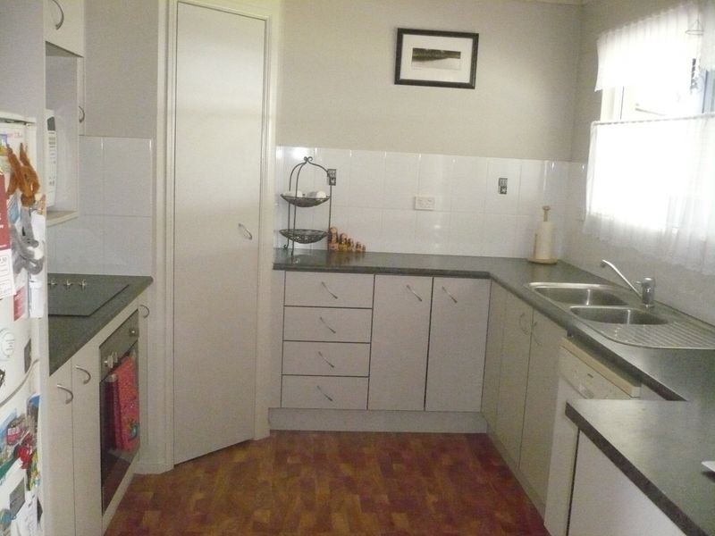 9 Noscov Crescent, Kelso QLD 4815