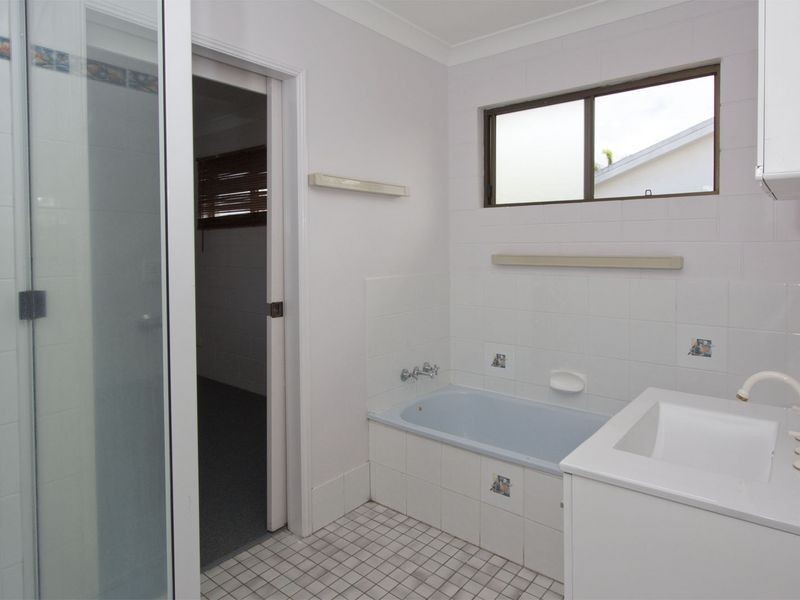 103 Kern Brothers Drive, Kirwan QLD 4817