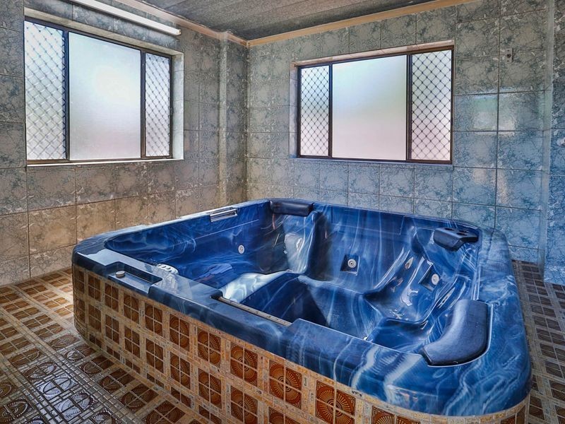 13 Bayswater Terrace, Hyde Park QLD 4812