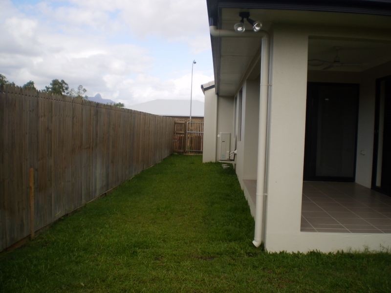 23 Sanderling Circuit ***, Kelso QLD 4815