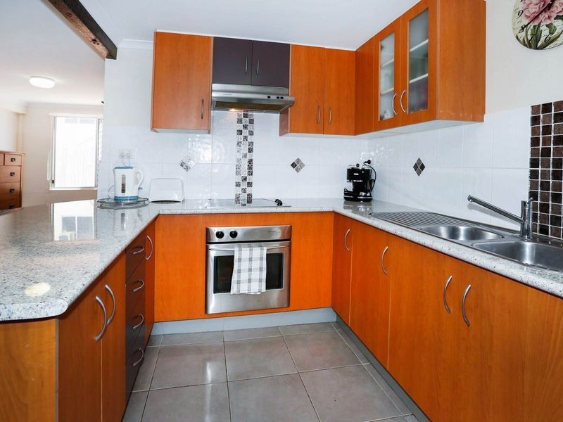 9 Bayswater Terrace, Hyde Park QLD 4812