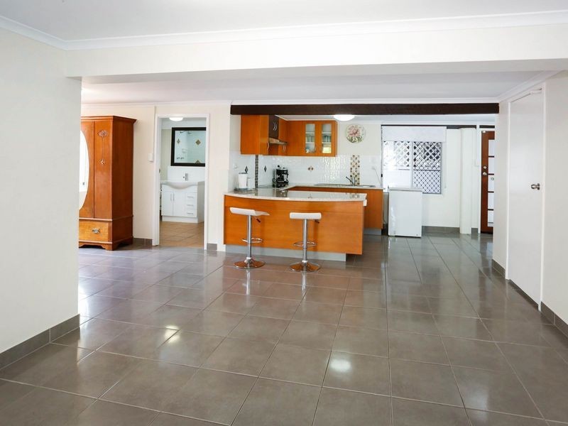 9 Bayswater Terrace, Hyde Park QLD 4812