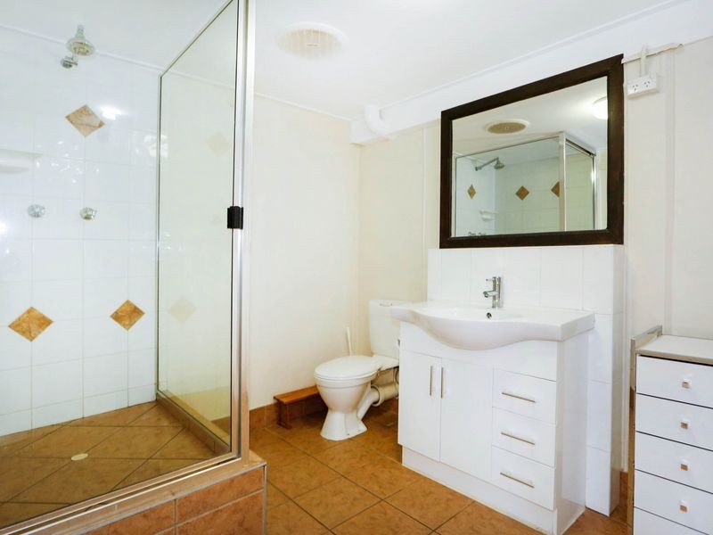 9 Bayswater Terrace, Hyde Park QLD 4812