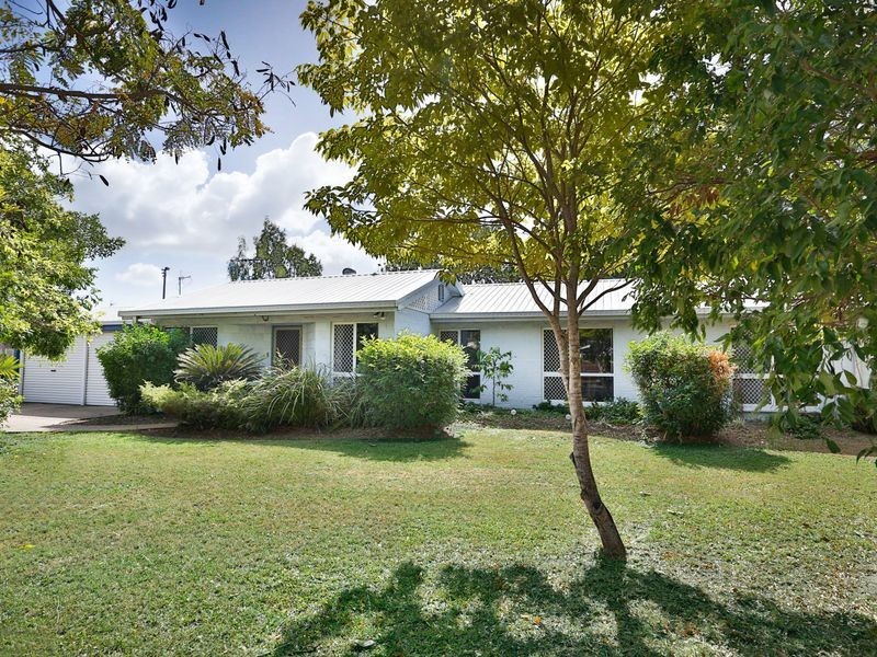 2 Sandstone Drive, Kirwan QLD 4817