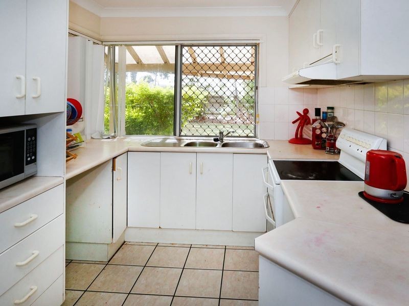 2 Sandstone Drive, Kirwan QLD 4817