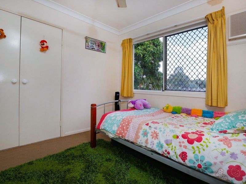 2 Sandstone Drive, Kirwan QLD 4817