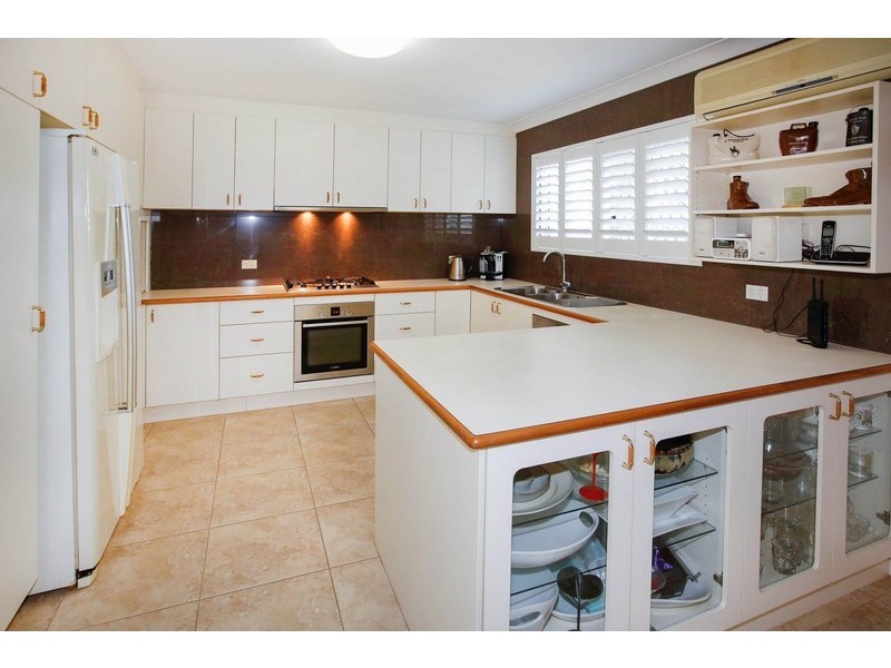 15 Warland Street, Kirwan QLD 4817