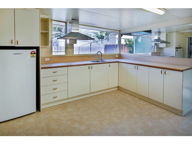 15 Warland Street, Kirwan QLD 4817