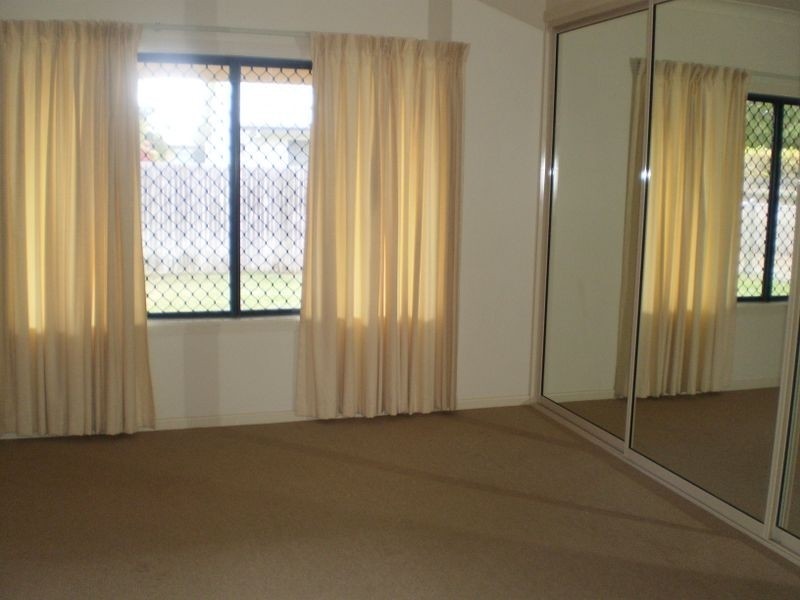 7 Viewpoint Terrace ***, Idalia QLD 4811