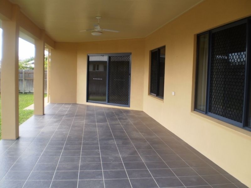 7 Viewpoint Terrace ***, Idalia QLD 4811