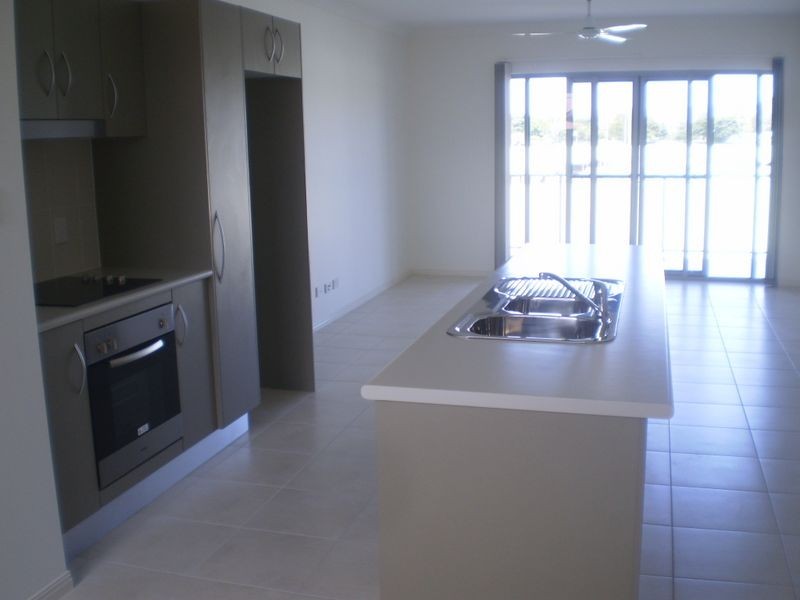 12/13 Albert Street ***, Cranbrook QLD 4814