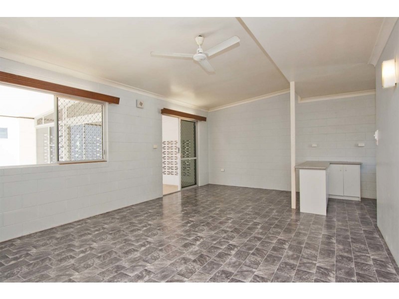 2/3 Ash Street, Kirwan QLD 4817