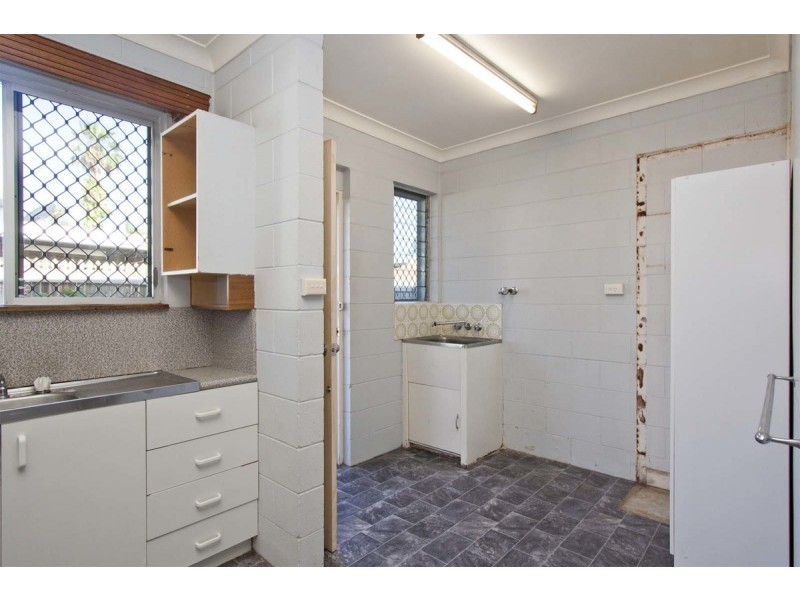 2/3 Ash Street, Kirwan QLD 4817