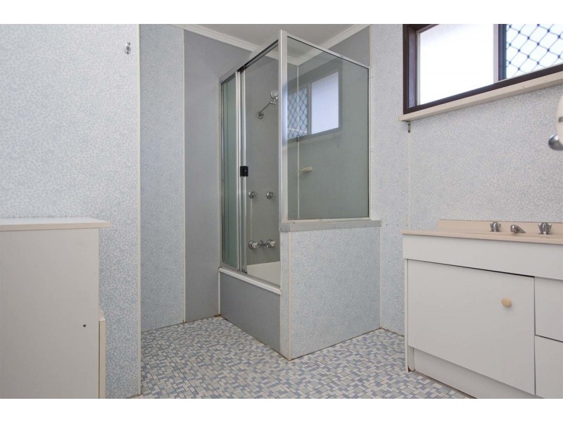 2/3 Ash Street, Kirwan QLD 4817