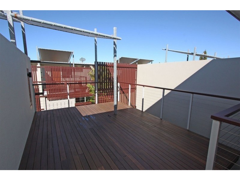 West End QLD 4810