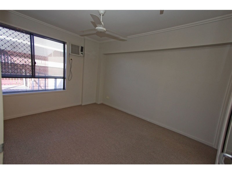 West End QLD 4810