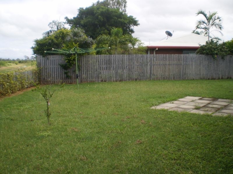 9 Geoffrey Court ***, Rasmussen QLD 4815