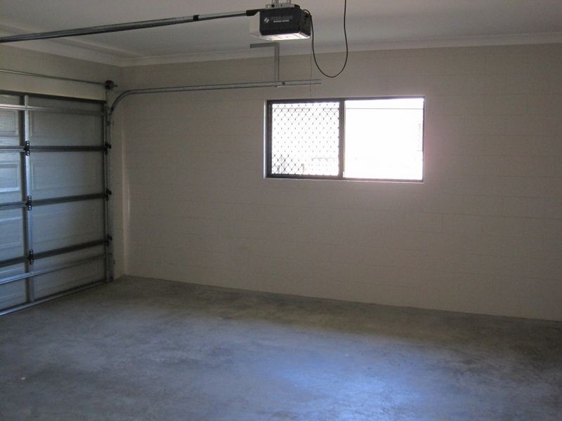 Bushland Beach QLD 4818