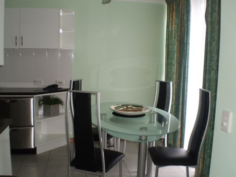 10/6 Hale Street, Townsville QLD 4810