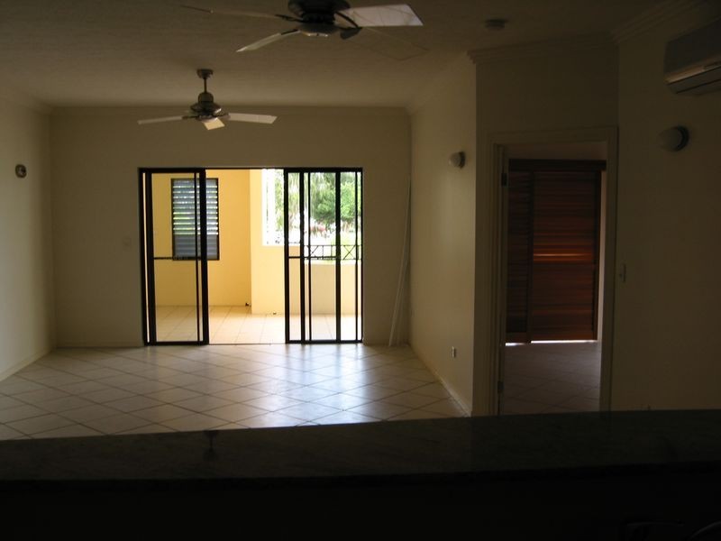 19/18-30 Sir Leslie Thiess Dr, North Ward QLD 4810