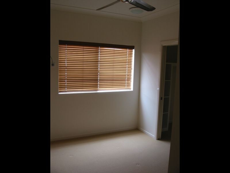 19/18-30 Sir Leslie Thiess Dr, North Ward QLD 4810