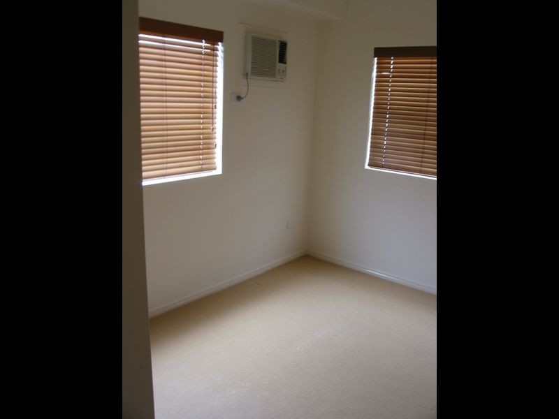 19/18-30 Sir Leslie Thiess Dr, North Ward QLD 4810