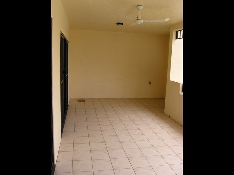 19/18-30 Sir Leslie Thiess Dr, North Ward QLD 4810