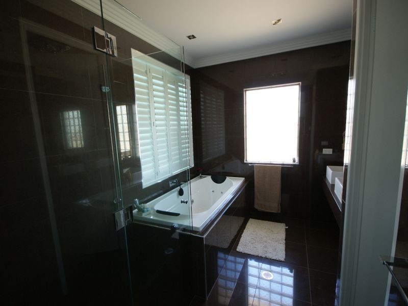 17 Blackview Avenue ***, Black River QLD 4818