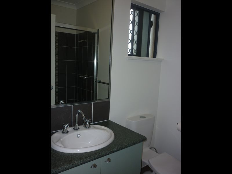 11 Yanooa Court, Bushland Beach QLD 4818