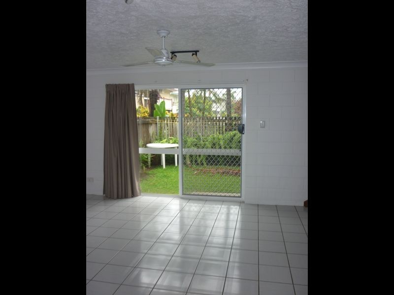 4/16 Marks Street, Hermit Park QLD 4812