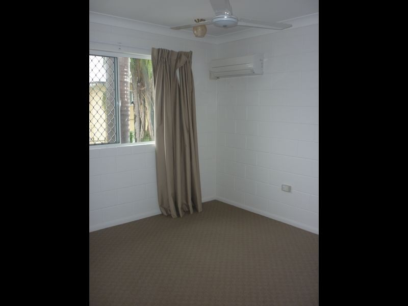 4/16 Marks Street, Hermit Park QLD 4812