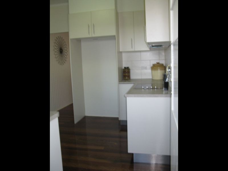 15 Hugh Street ***, West End QLD 4810