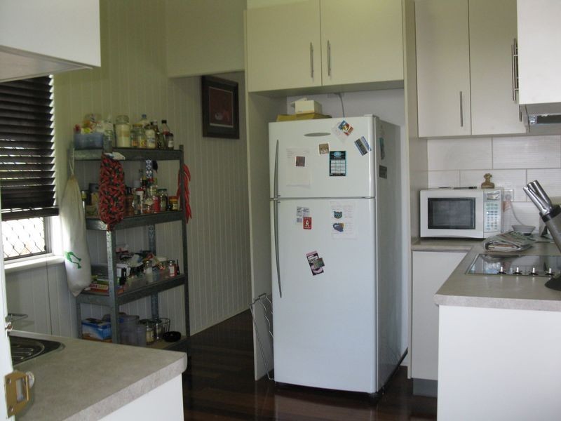 15 Hugh Street ***, West End QLD 4810