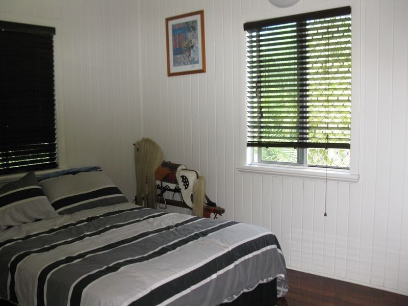 15 Hugh Street ***, West End QLD 4810