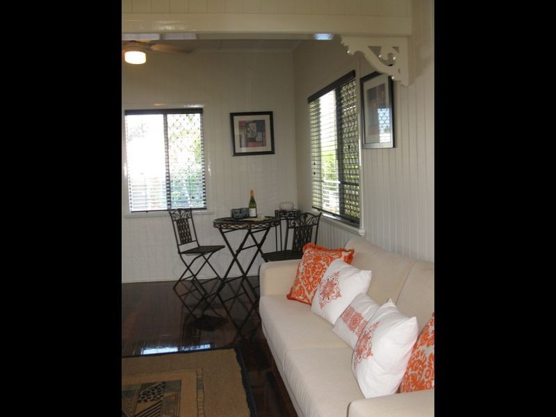 15 Hugh Street ***, West End QLD 4810