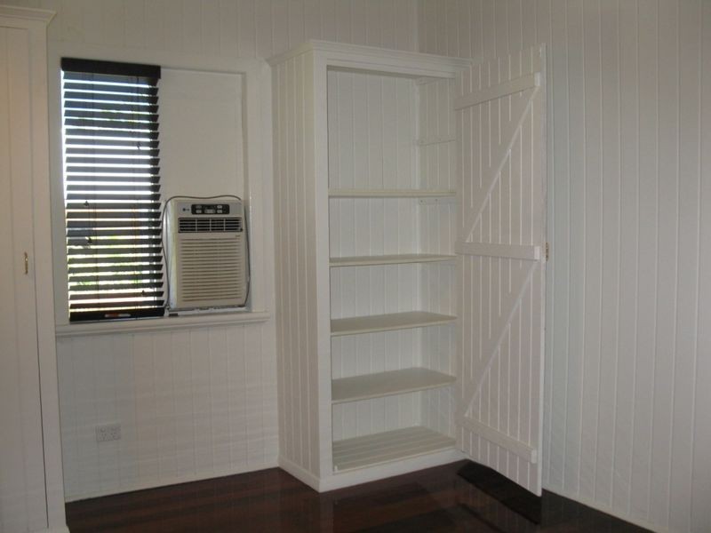 15 Hugh Street ***, West End QLD 4810