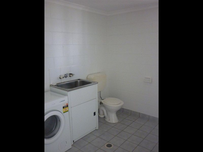 1/16 Marks Street, Hermit Park QLD 4812