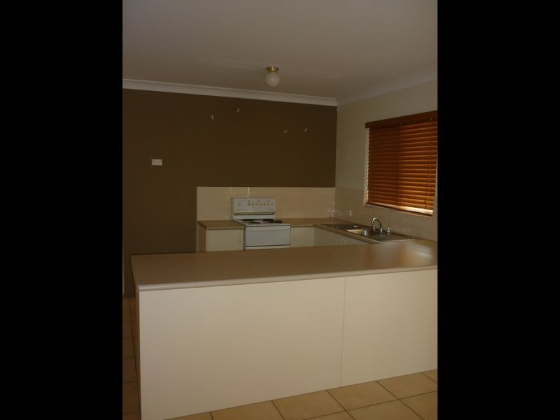 West End QLD 4810