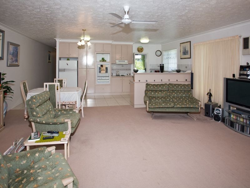 2/3 Quinn Street, Rosslea QLD 4812