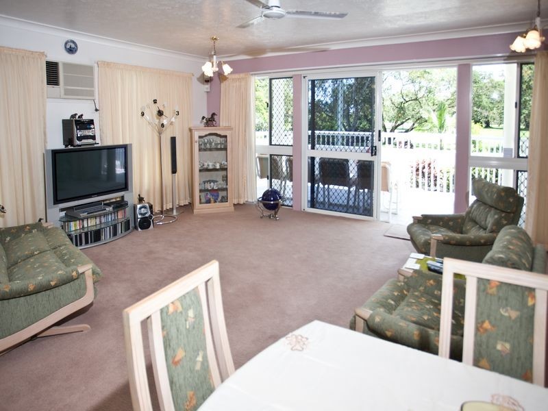 2/3 Quinn Street, Rosslea QLD 4812