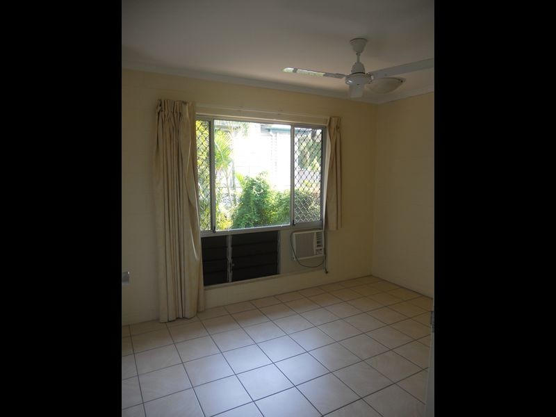 West End QLD 4810