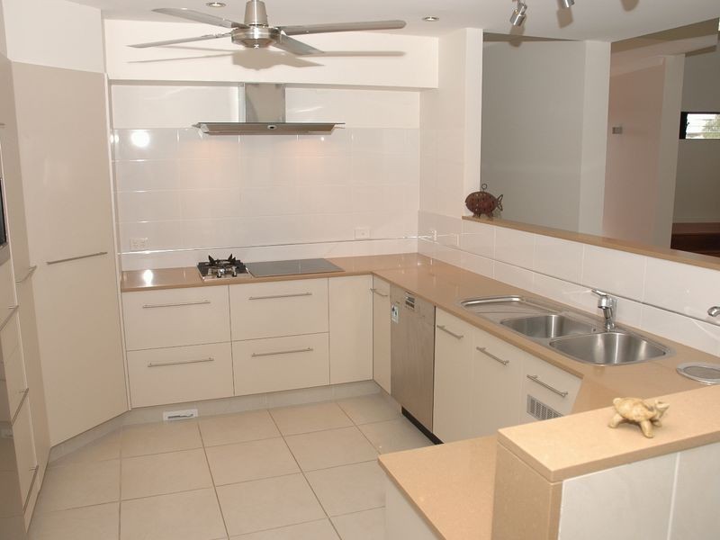 9 Springbrook Parade ***, Idalia QLD 4811