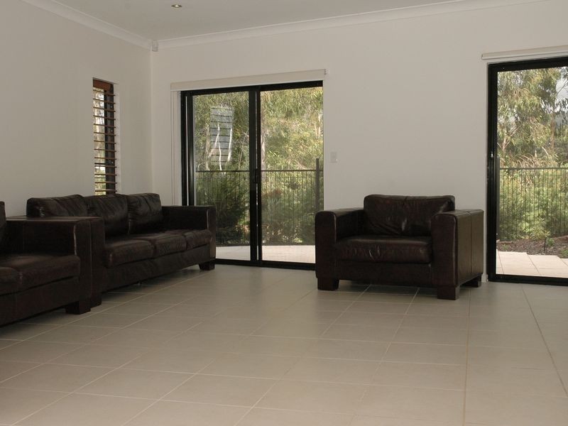 9 Springbrook Parade ***, Idalia QLD 4811