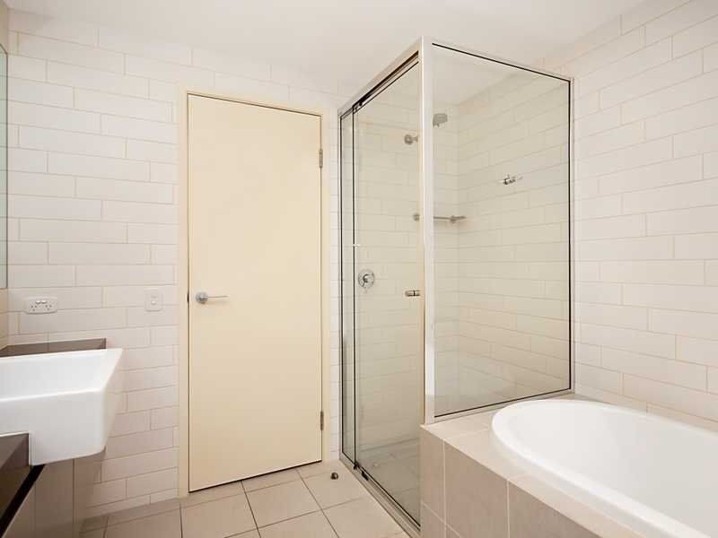 18/98 Mitchell Street, North Ward QLD 4810